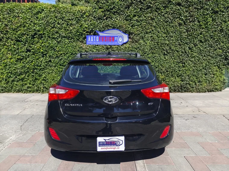 Hyundai ELANTRA 2016 - Vista 5