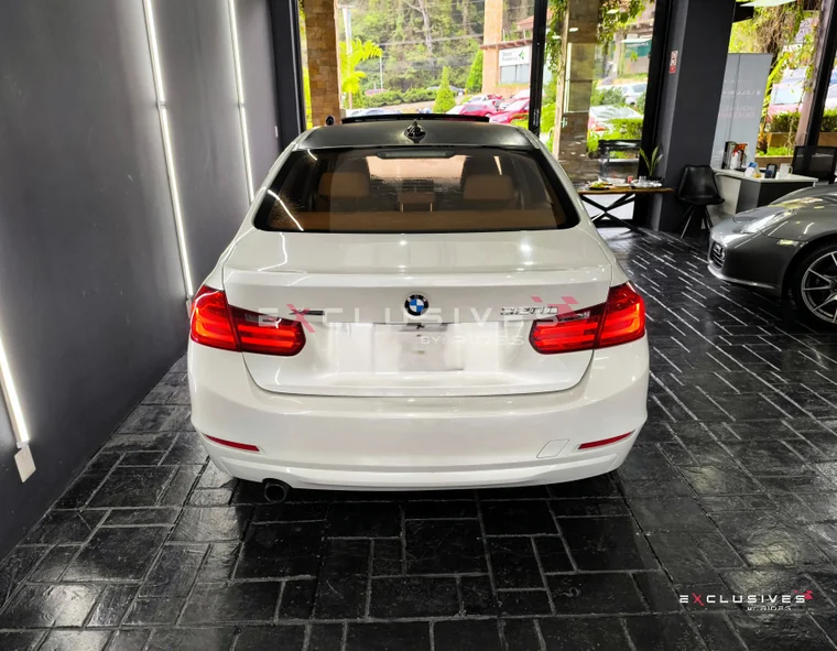BMW 320i 2014 - Vista 5