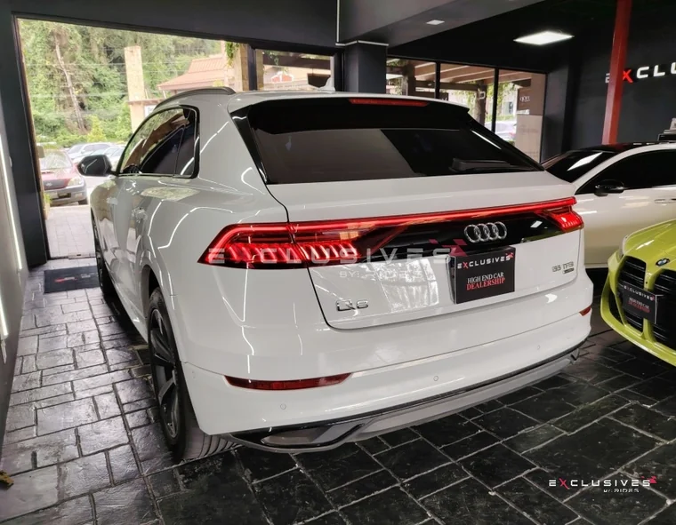 Audi Q8 2023 - Vista 4