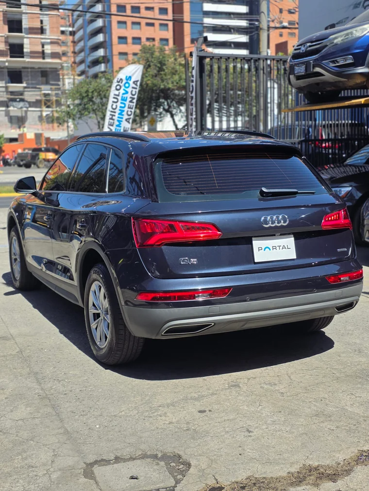 Audi Q5 2019 - Vista 4