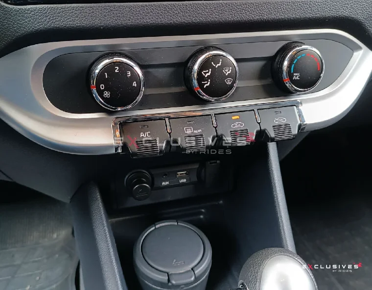 Kia RIO 2017 - Vista 4