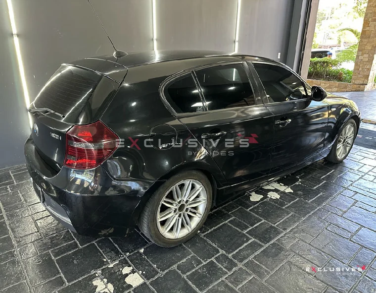 BMW 120i 2011 - Vista 5