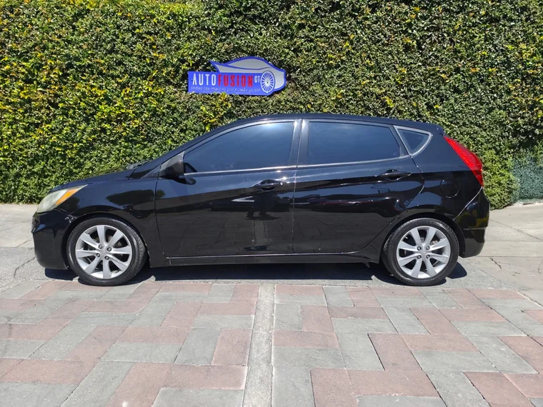 Hyundai ACCENT 2013 - Vista 4