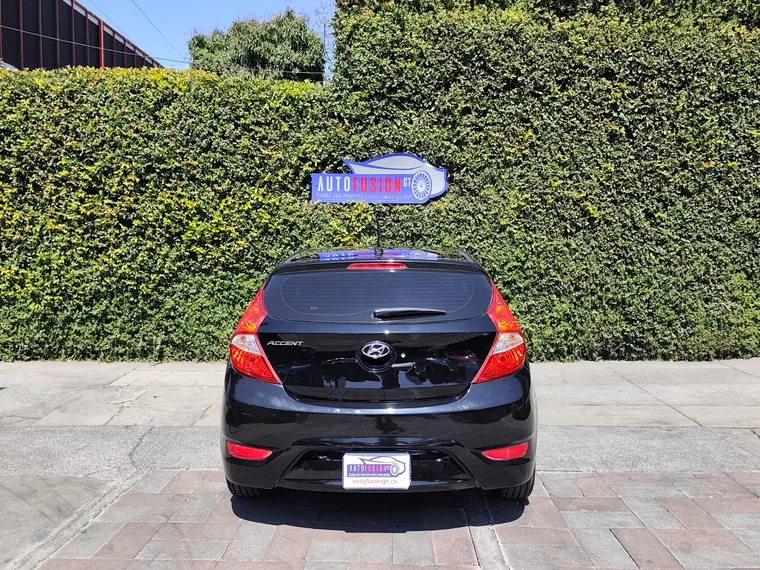 Hyundai ACCENT 2013 - Vista 5