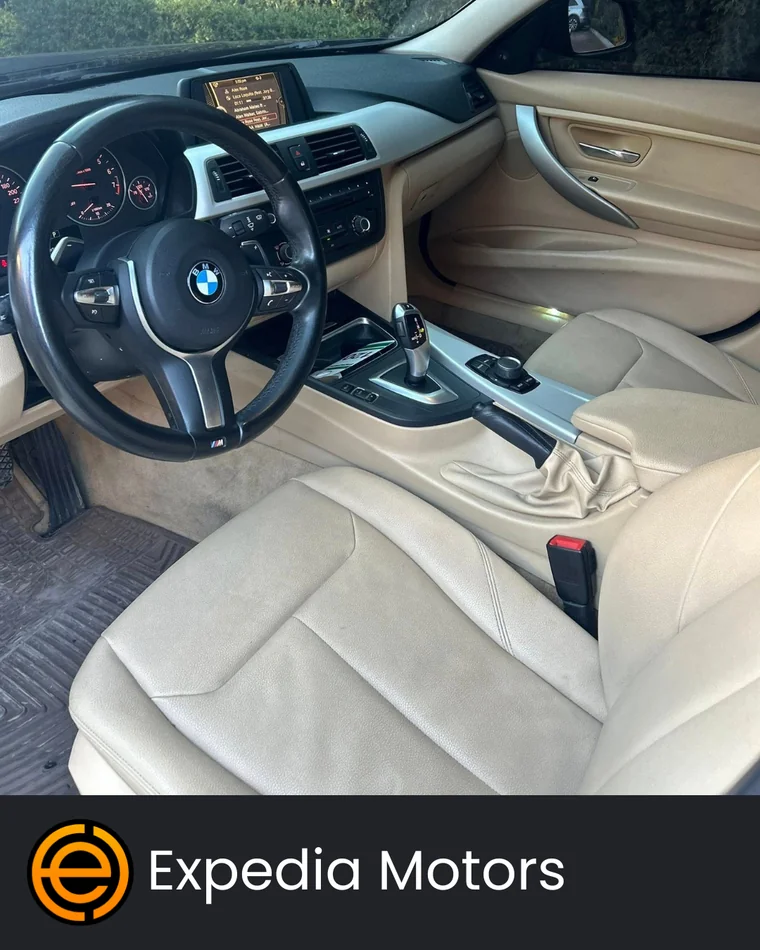 BMW 316i 2013 - Vista 4