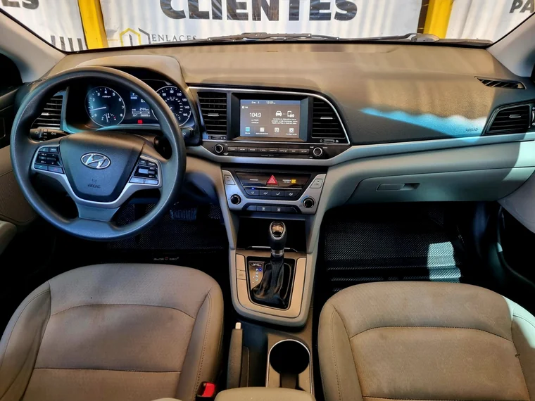 Hyundai ELANTRA 2017 - Vista 5