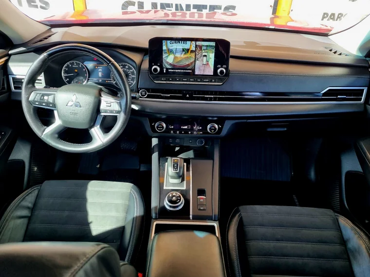 Mitsubishi OUTLANDER 2022 - Vista 5