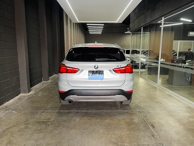 BMW X1 2017 - Vista 4