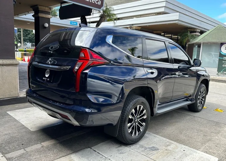 Mitsubishi Montero 2022 - Vista 4