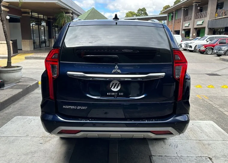 Mitsubishi Montero 2022 - Vista 5