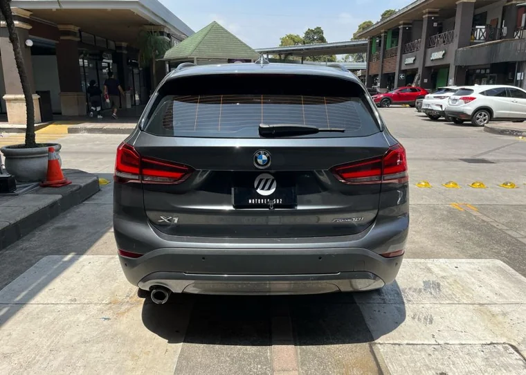 BMW X1 2020 - Vista 5