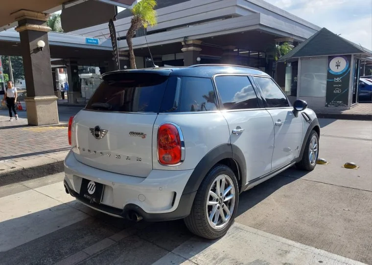 Mini COUNTRYMAN 2016 - Vista 3