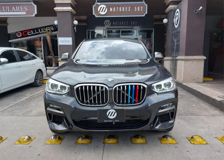 BMW X4 2020 - Vista 2