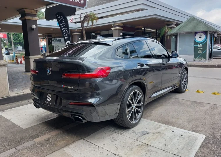BMW X4 2020 - Vista 5