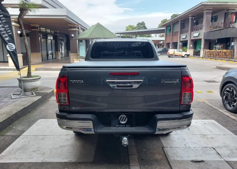 Toyota HILUX 2022 - Vista 5