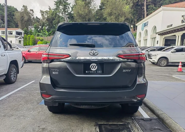 Toyota FORTUNER 2022 - Vista 5