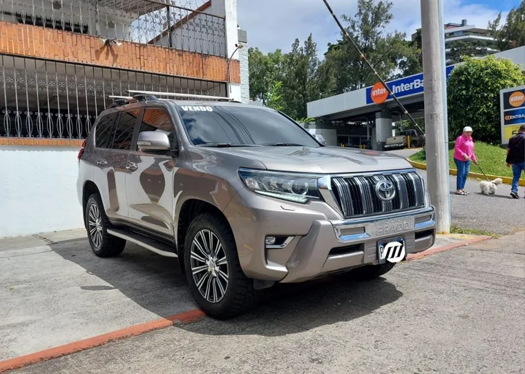 Toyota LAND CRUISER 2020 - Vista 3
