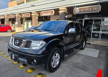 Nissan NAVARA 2014