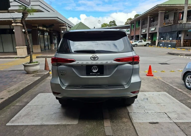 Toyota FORTUNER 2020 - Vista 5