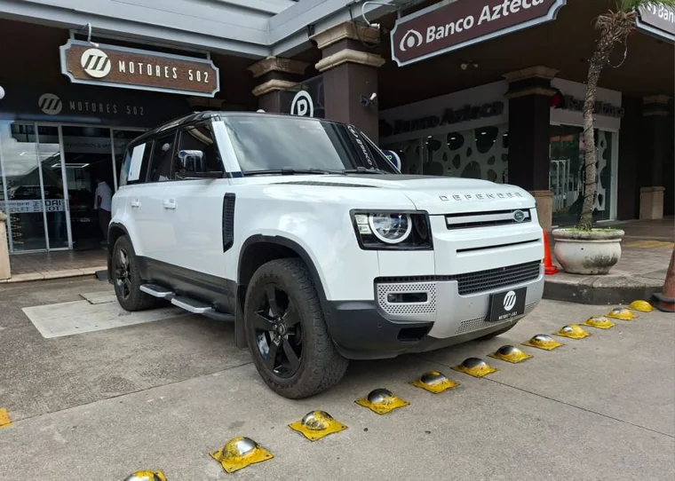 Land Rover DEFENDER 2024 - Vista 2