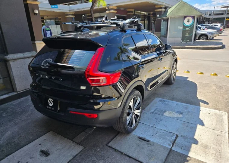 Volvo XC40 2023 - Vista 4