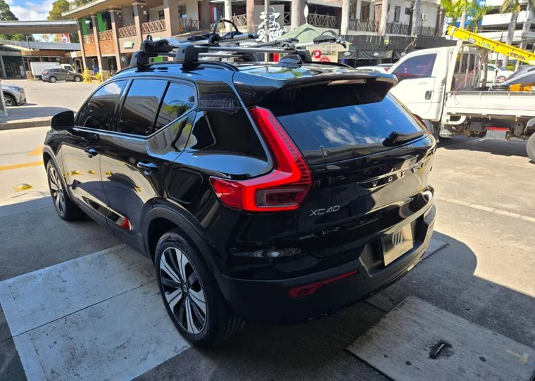 Volvo XC40 2023 - Vista 5