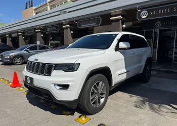 Jeep GRAND CHEROKEE 2021