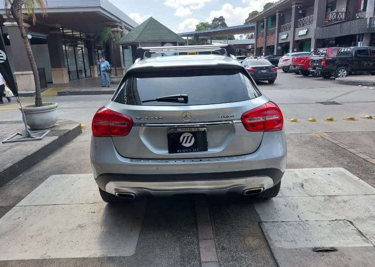 Mercedes Benz GLA 2015 - Vista 5
