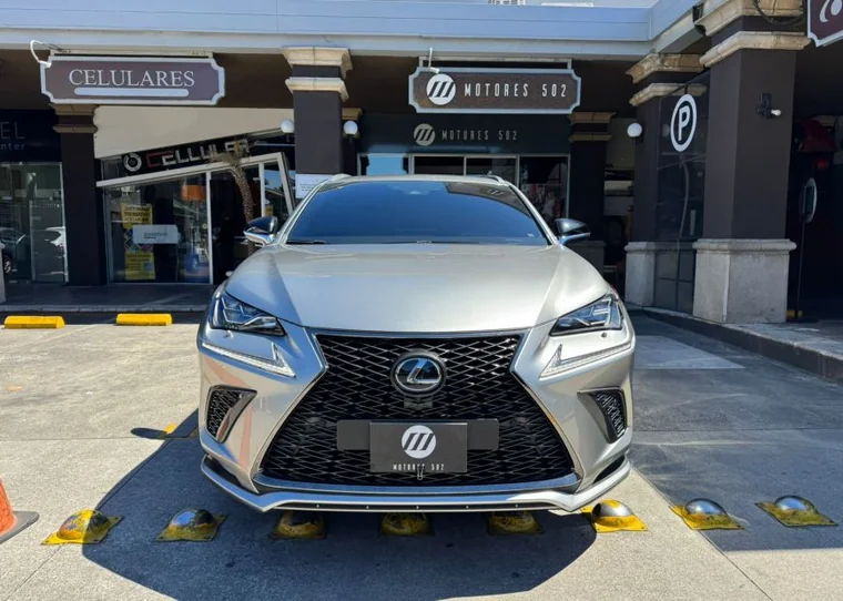 Lexus NX 2021 - Vista 2