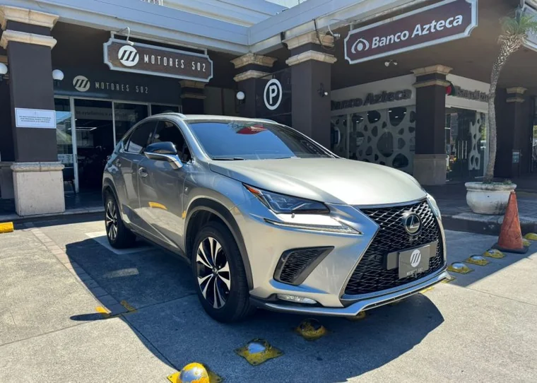 Lexus NX 2021 - Vista 3