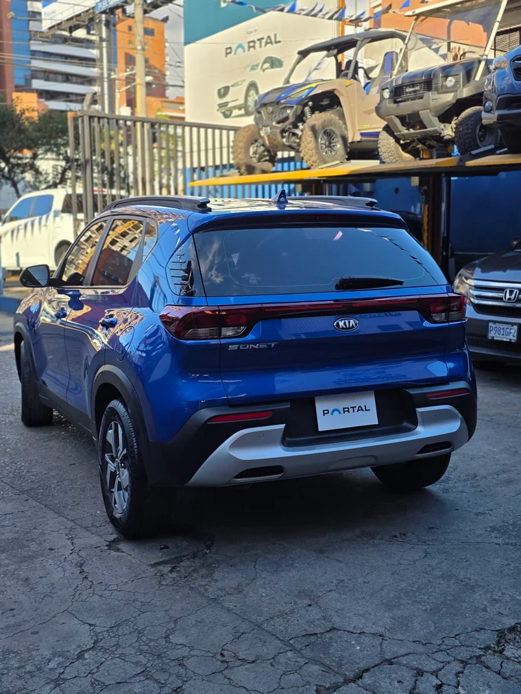 Kia Sonet 2022 - Vista 4
