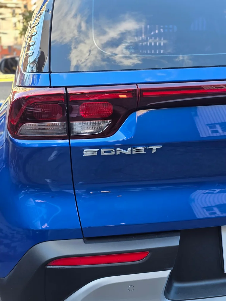 Kia Sonet 2022 - Vista 5