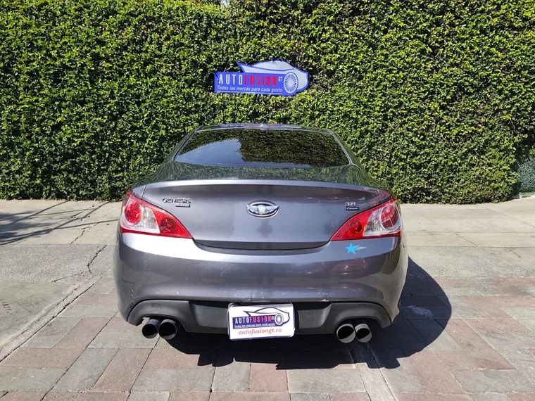 Hyundai GENESIS 2010 - Vista 5