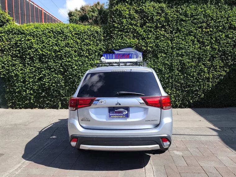 Mitsubishi OUTLANDER 2016 - Vista 5