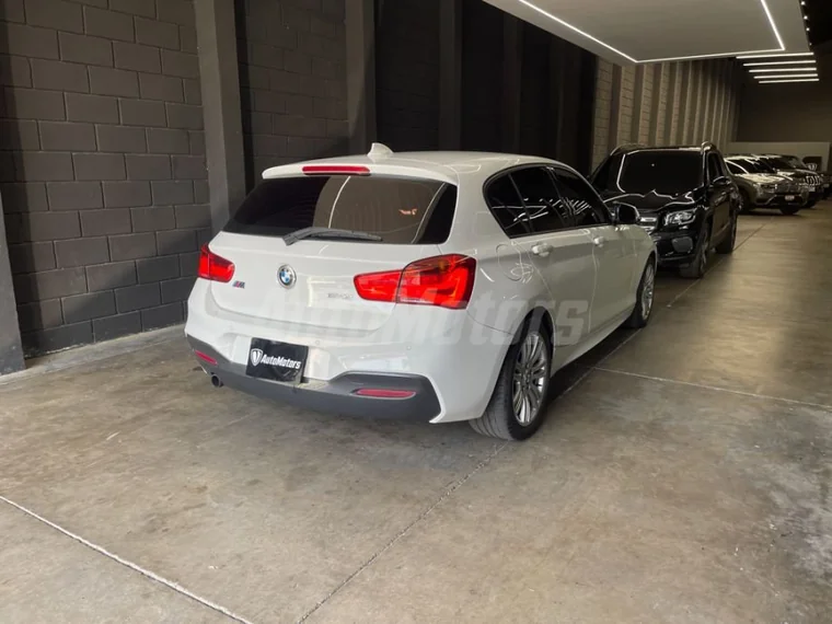 BMW 120i 2016 - Vista 2