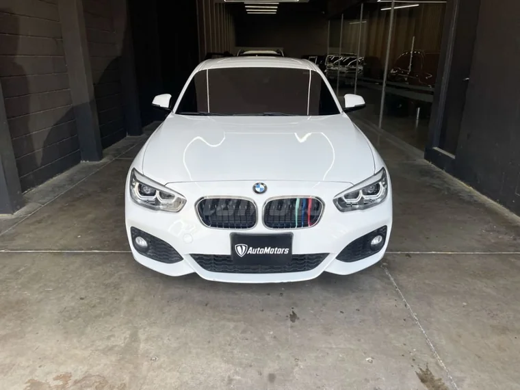 BMW 120i 2016 - Vista 3