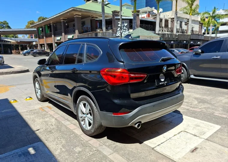 BMW X1 2016 - Vista 5