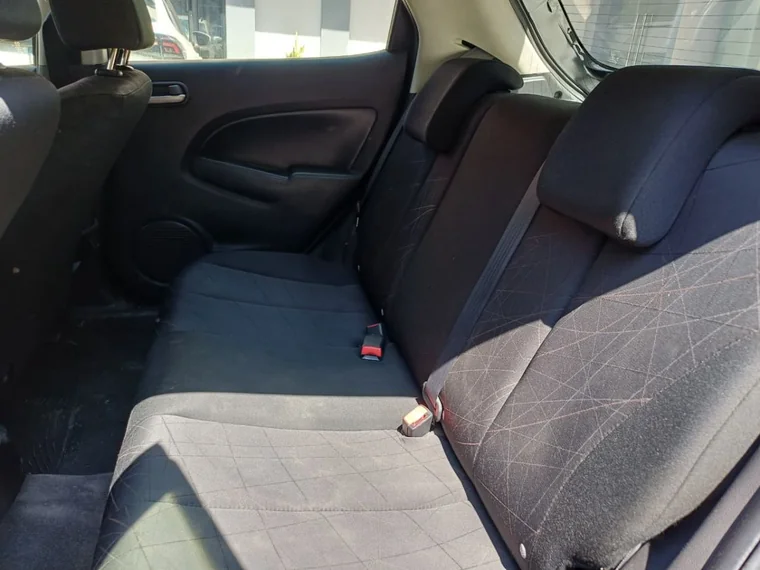 Mazda 2 2013 - Vista 4