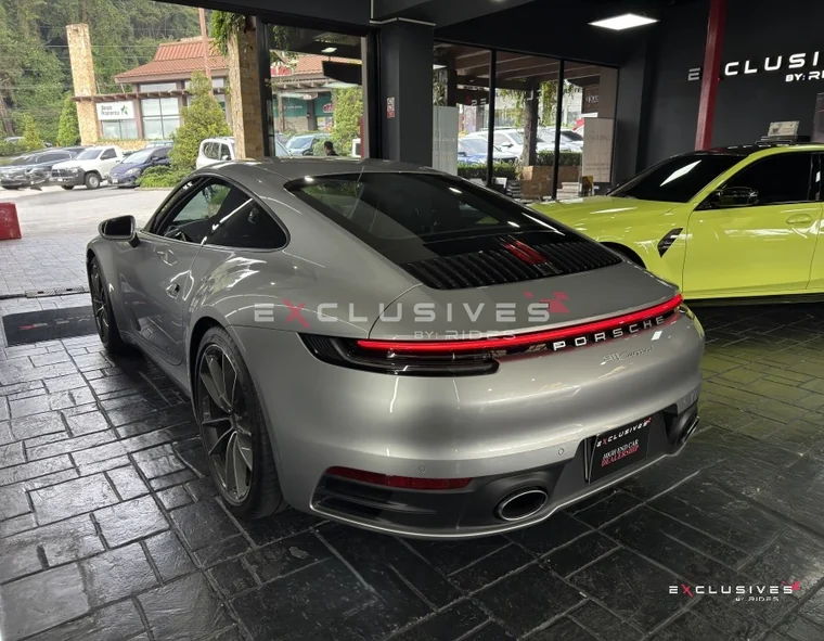 Porsche 911 2024 - Vista 4