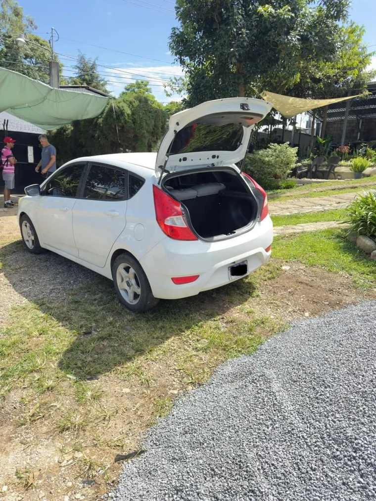 Hyundai ACCENT 2016 - Vista 5