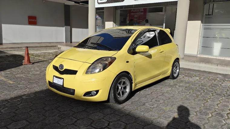 Toyota YARIS 2010 - Vista 2