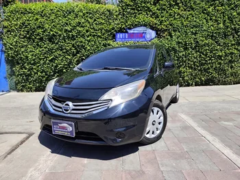 Nissan VERSA 2014