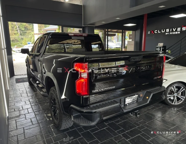 Chevrolet SILVERADO 2024 - Vista 4