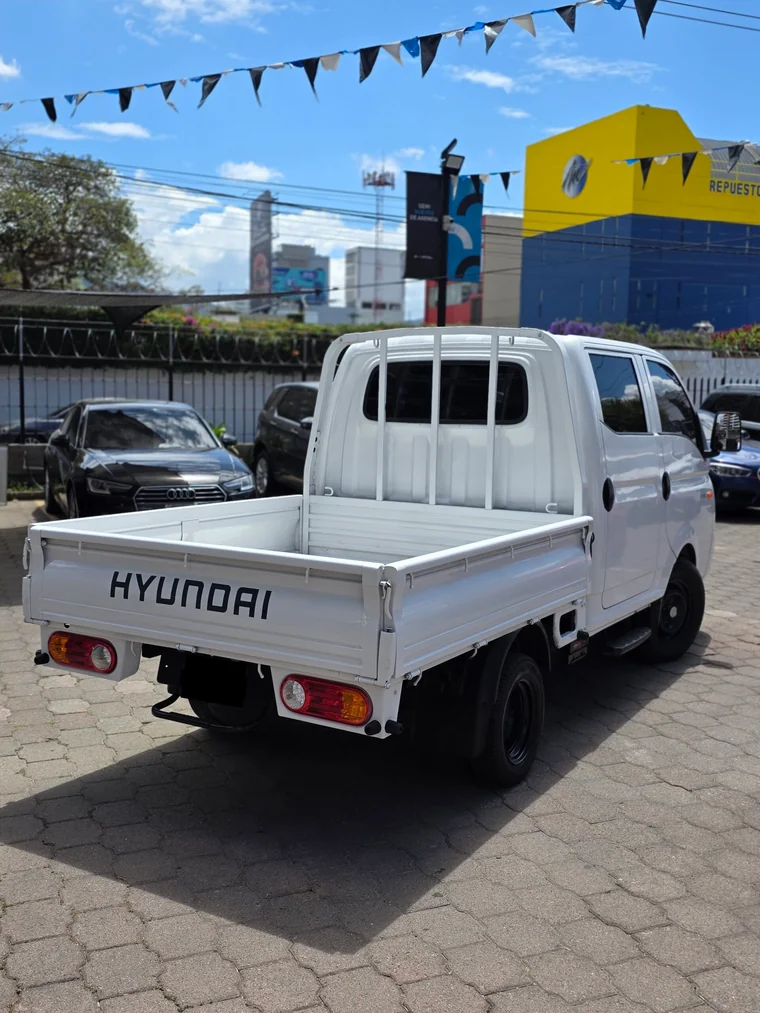 Hyundai H-100 2024 - Vista 4