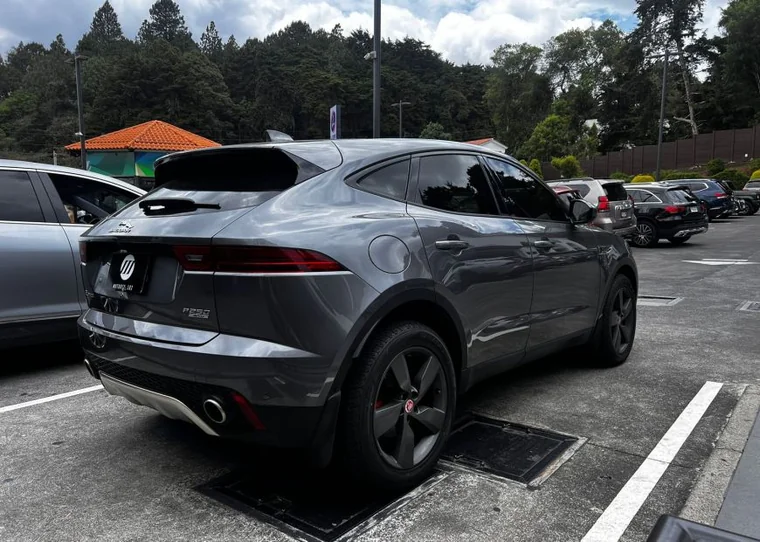 Jaguar E-pace 2018 - Vista 4