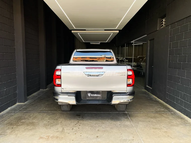Toyota HILUX 2023 - Vista 4