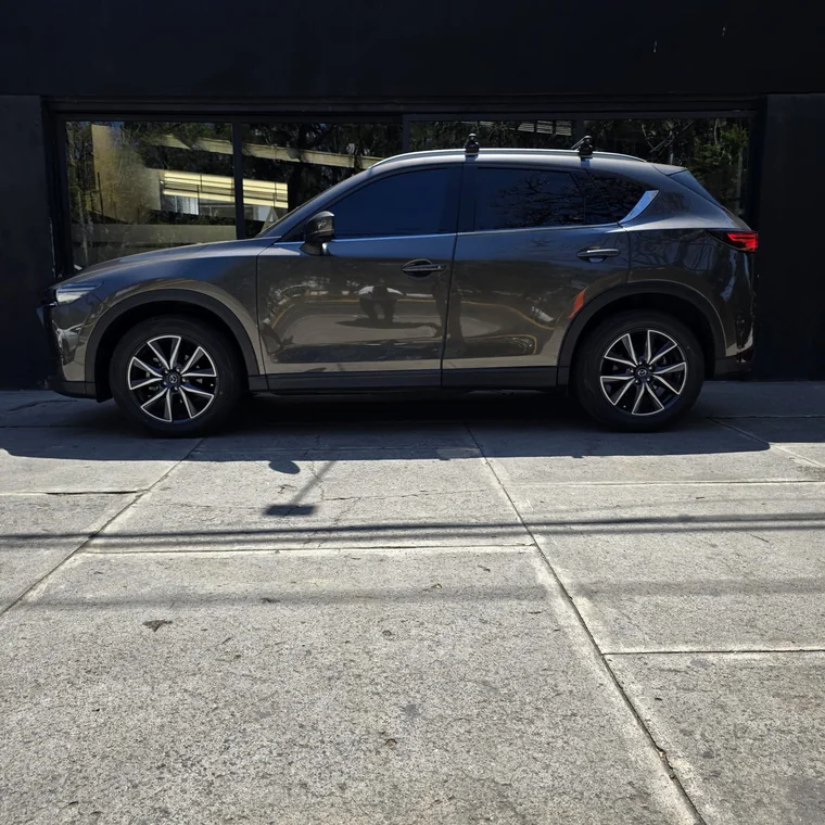 Mazda CX-5 2022 - Vista 3