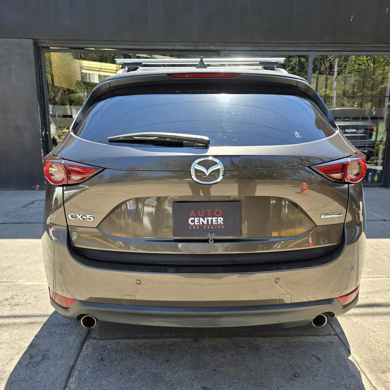 Mazda CX-5 2022 - Vista 5