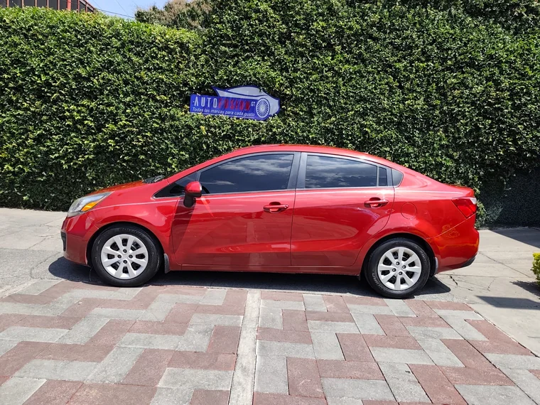 Kia RIO 2014 - Vista 4