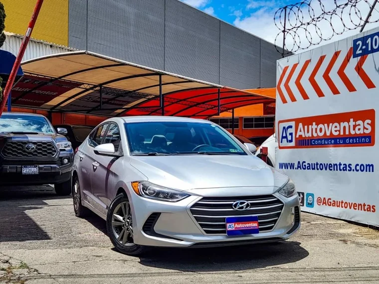 Hyundai ELANTRA 2018 - Vista 3